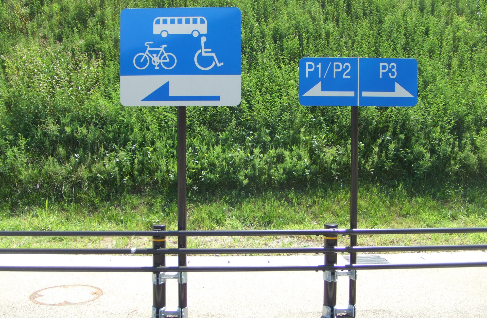 施工実績写真：道路標識(豊橋市)