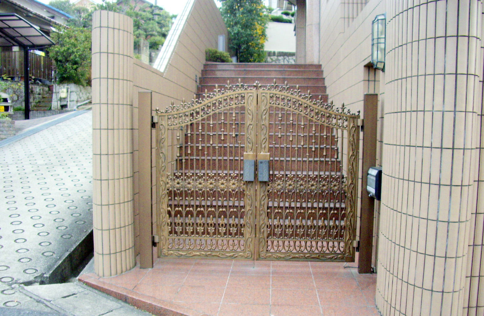 施工実績写真：個人邸門扉