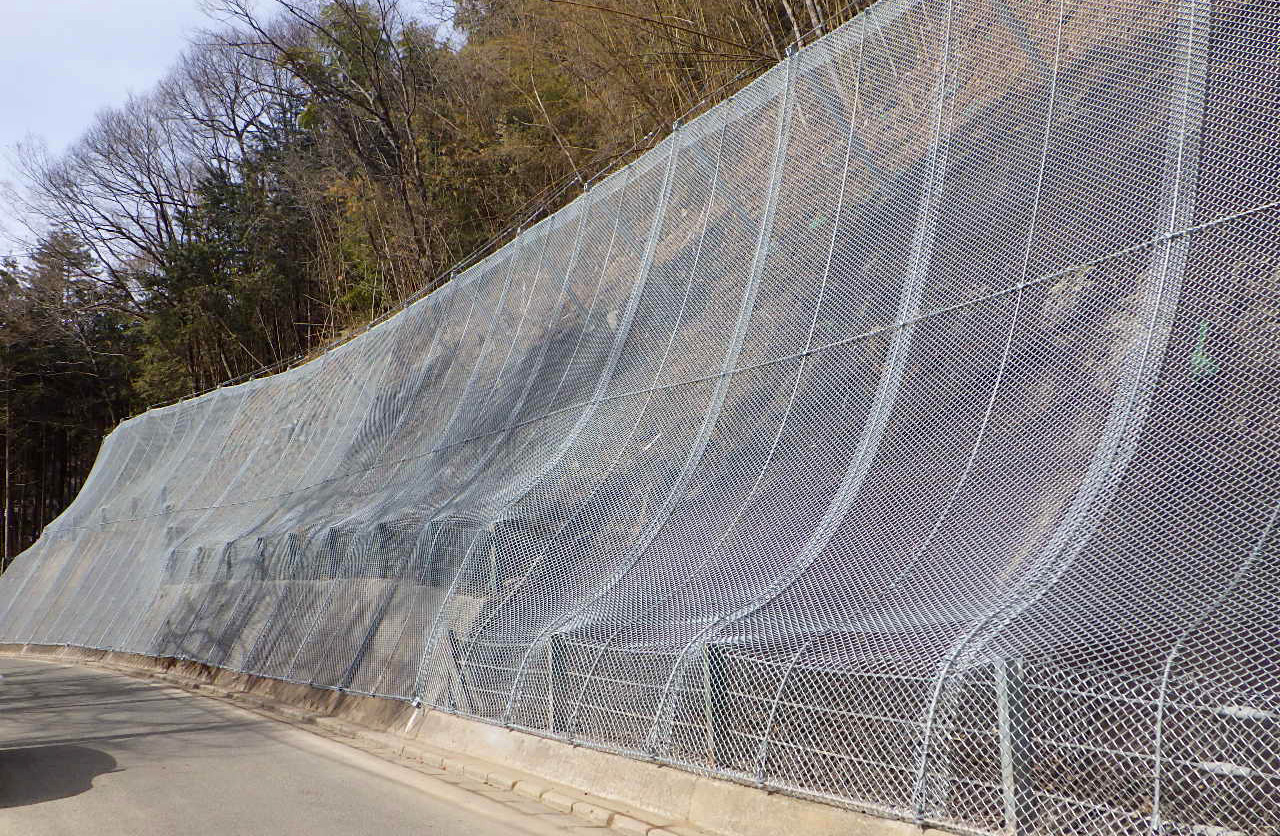 P式落石防護網 長野県飯田市 施工実績写真:P式落石防護網 長野県飯田市