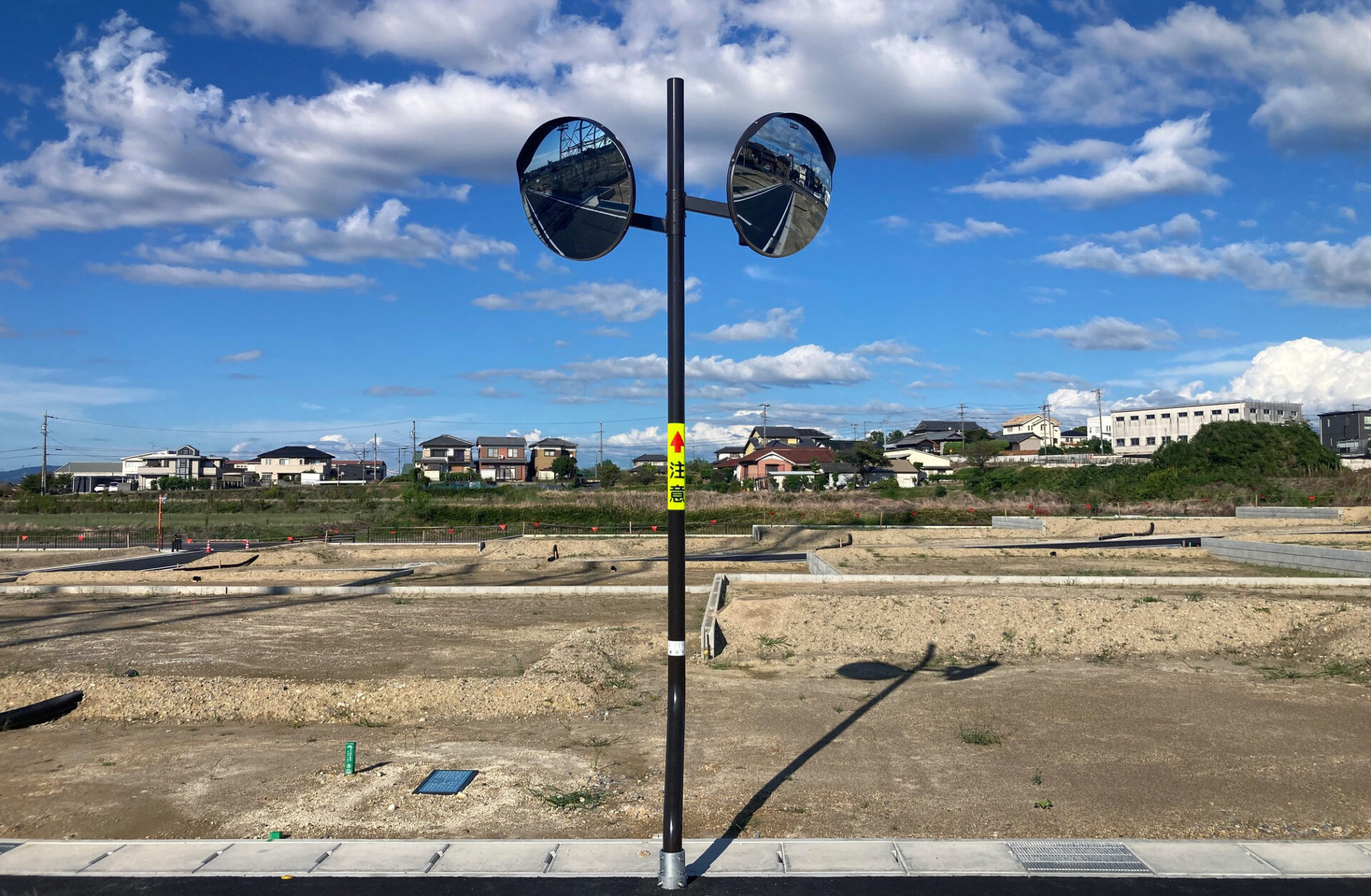 施工実績写真：カーブミラー（豊田市内）
